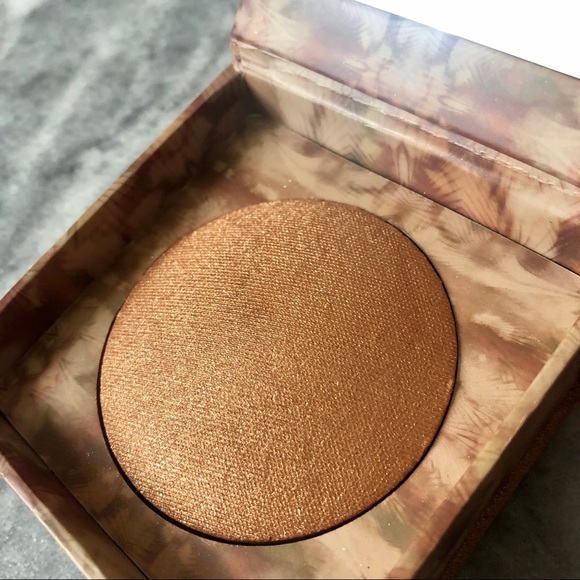 Urban Decay Other - NAKED illuminated shimmer bronzer ☀️🌴🌺